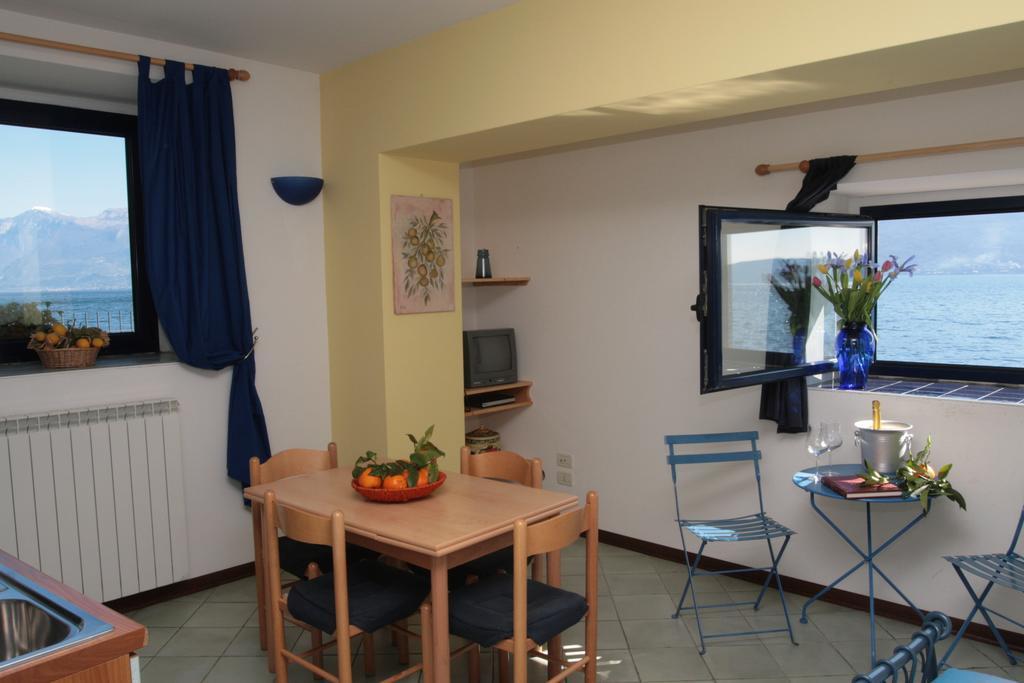 Villa Residence La Limonaiaガルニャーノ 部屋 写真