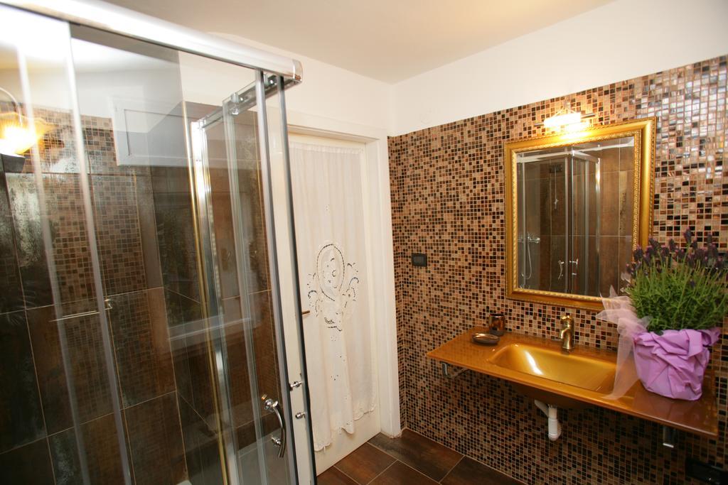Villa Residence La Limonaiaガルニャーノ 部屋 写真